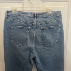 Free People Hi Rise Raw Hem Straight Leg Medium Wash Jeans Size 32